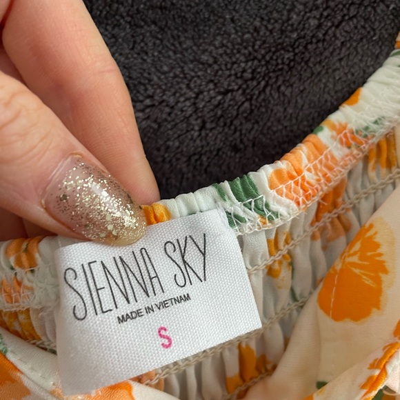 Worn once - Picture 3 of 3